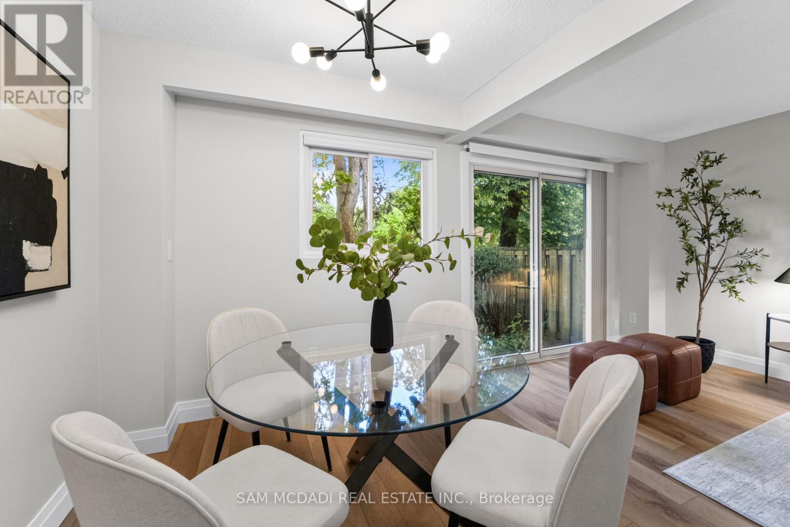 157 - 400 Mississauga Valley Boulevard Property Photo 8