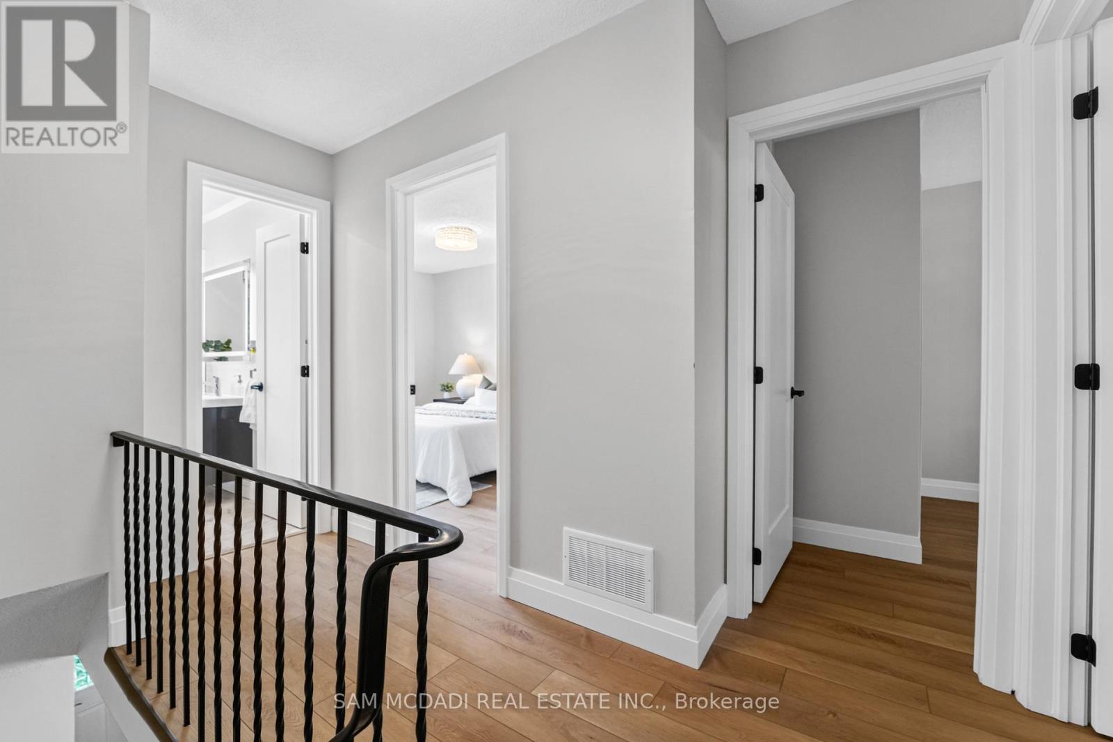 157 - 400 Mississauga Valley Boulevard Property Photo 16