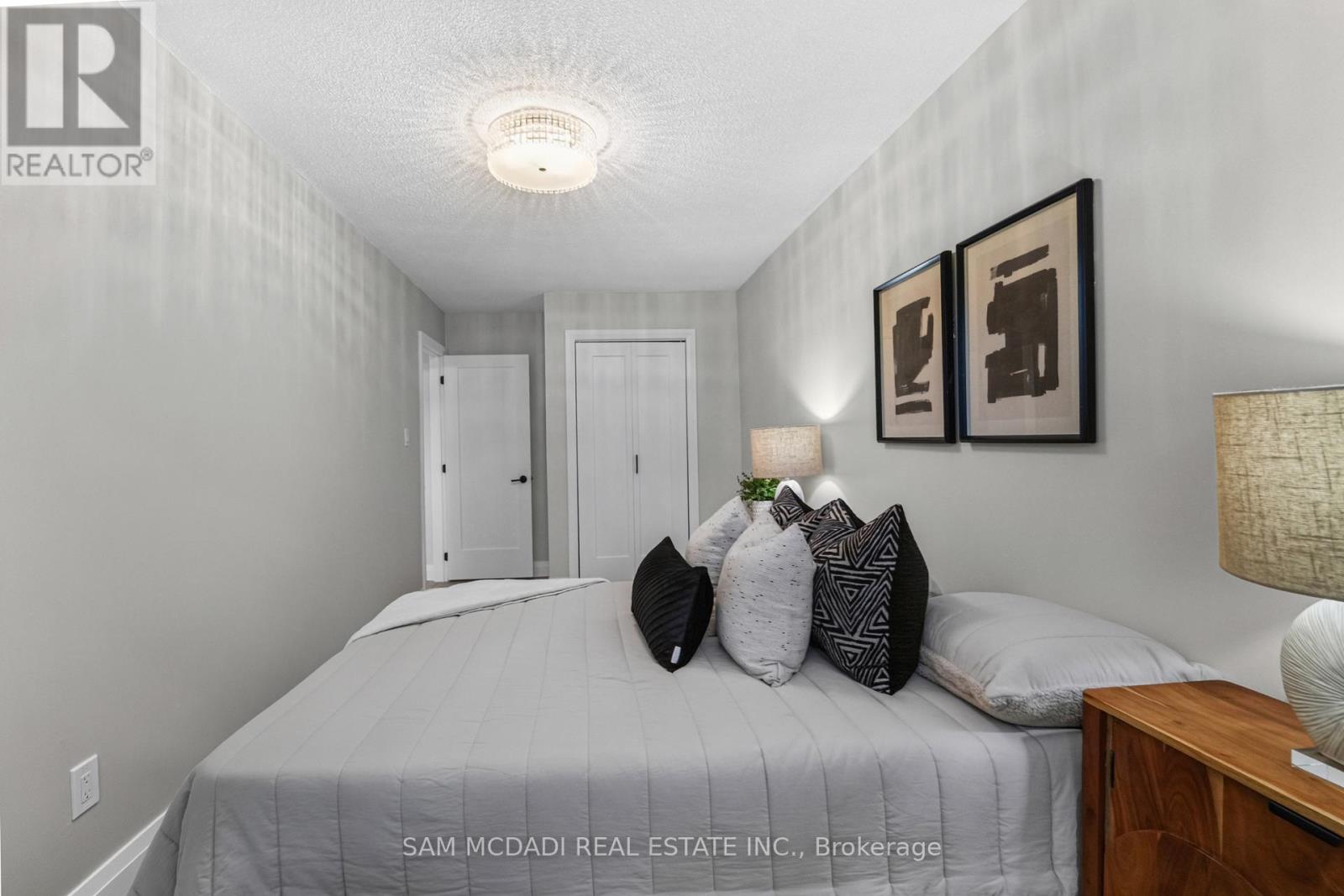 157 - 400 Mississauga Valley Boulevard Property Photo 21