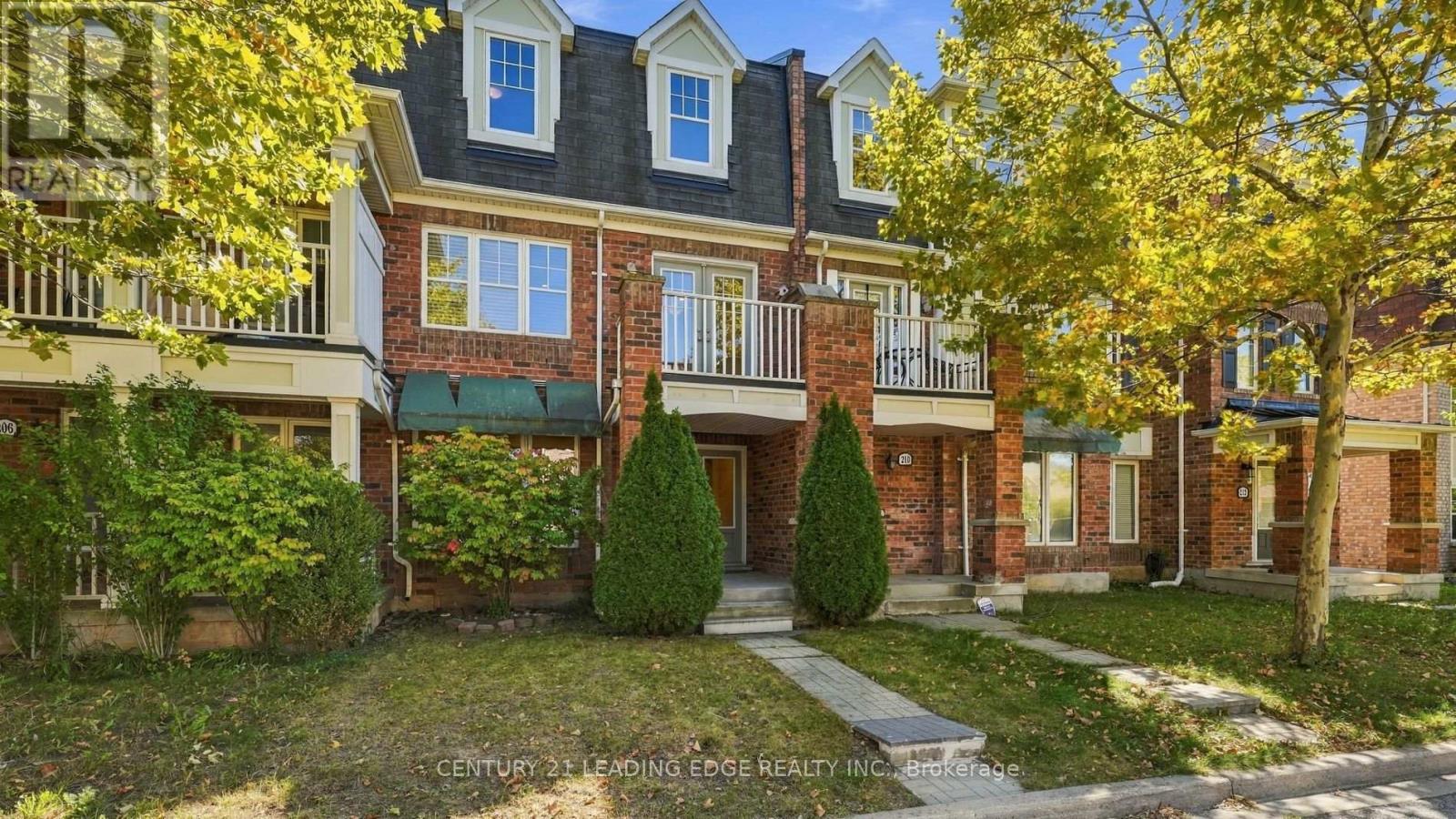 208 Magurn Gate Property Photo 3