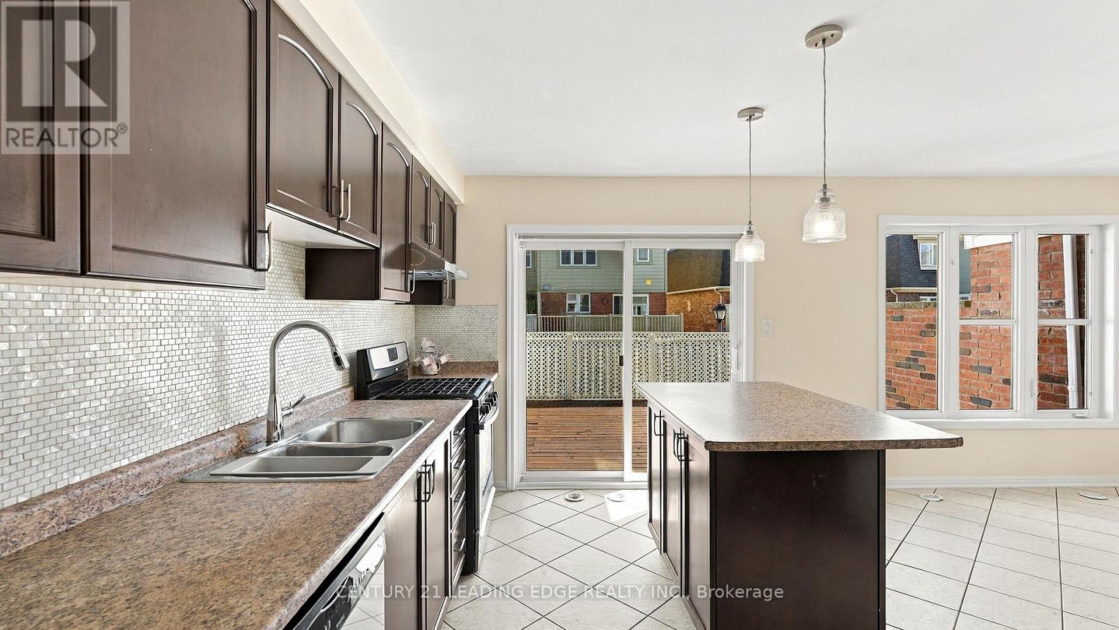 208 Magurn Gate Property Photo 23