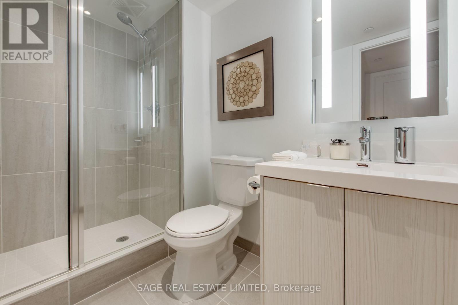 834 - 5 Mabelle Avenue Property Photo 11