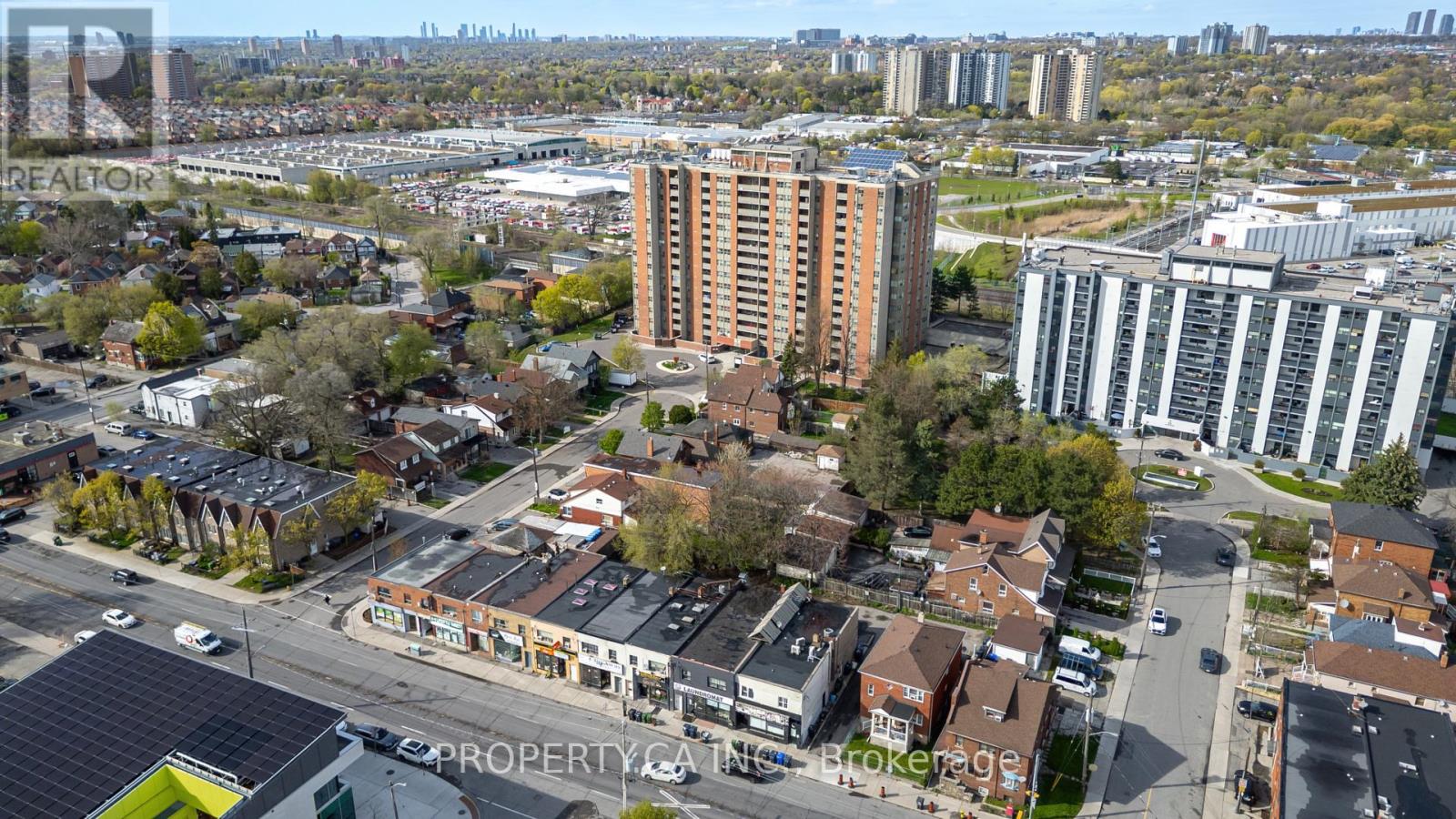 1213 Weston Road Property Photo 4