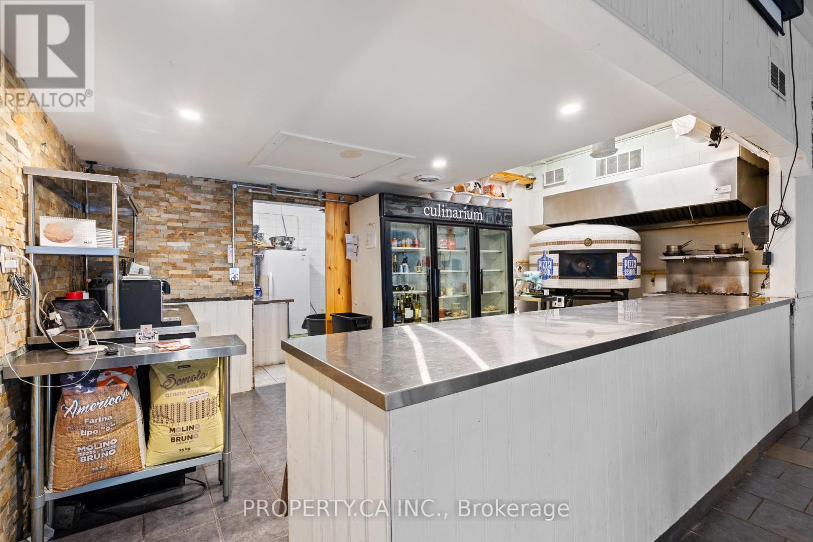1213 Weston Road Property Photo 9