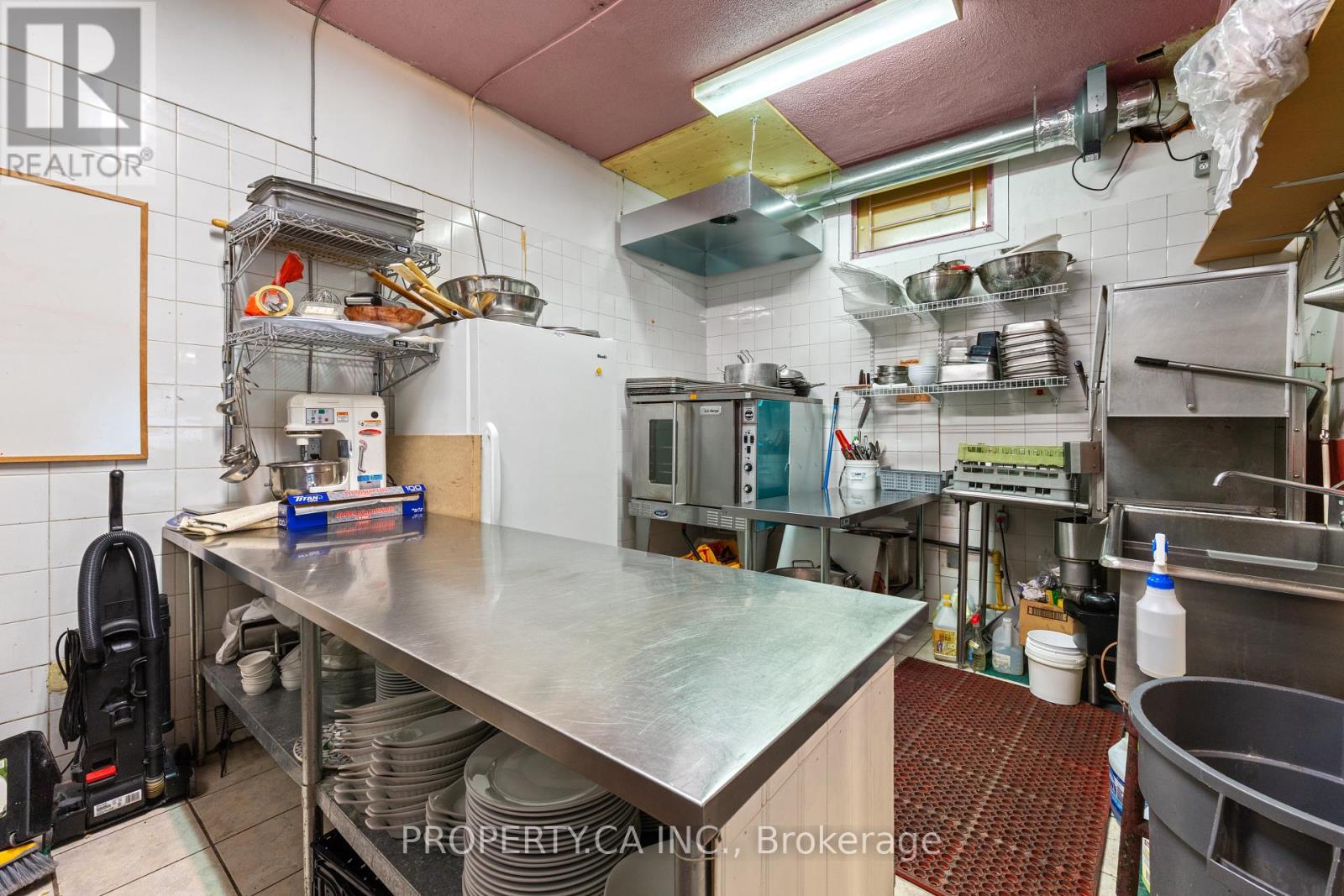 1213 Weston Road Property Photo 13
