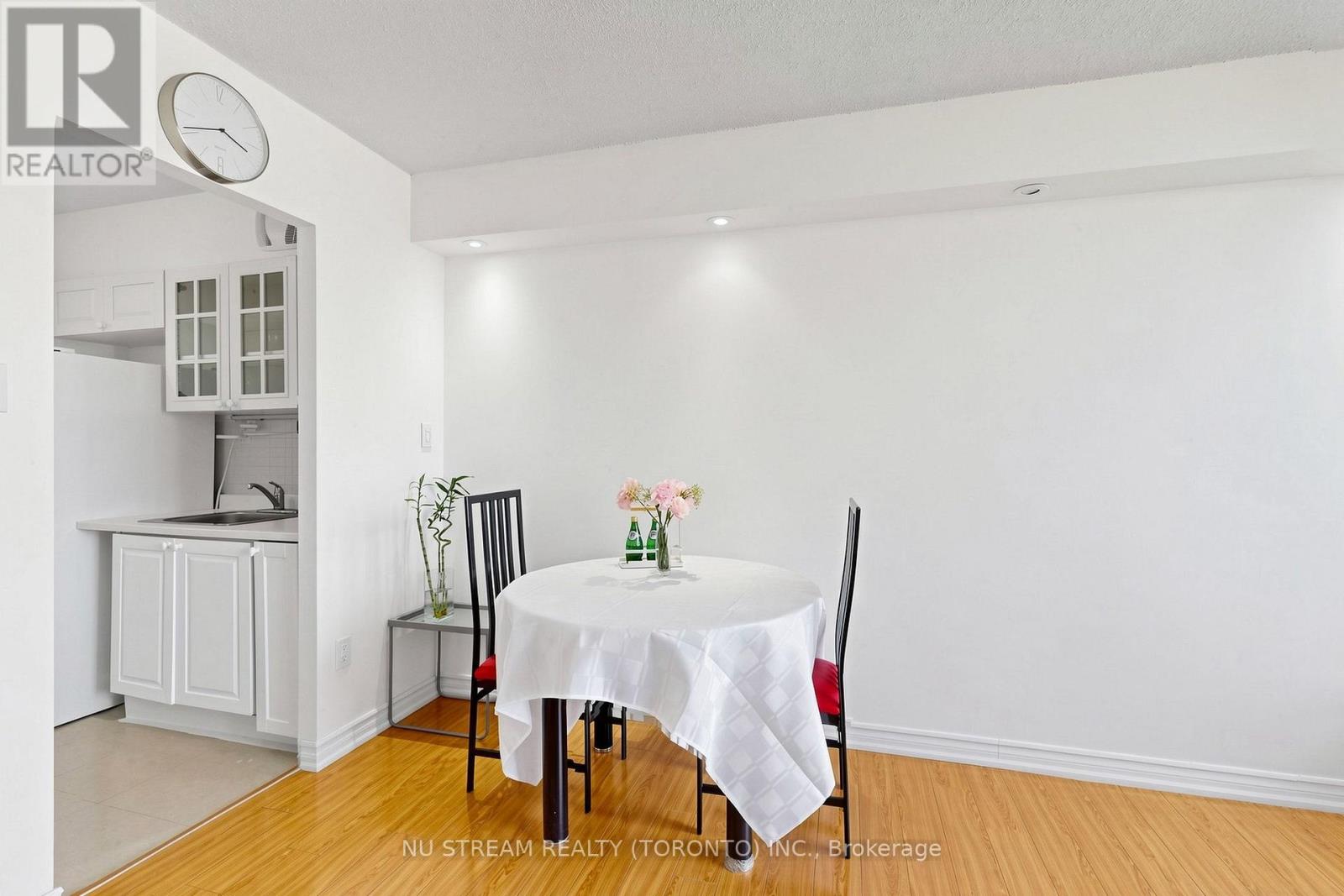 604 - 100 Lotherton Pathway Property Photo 13