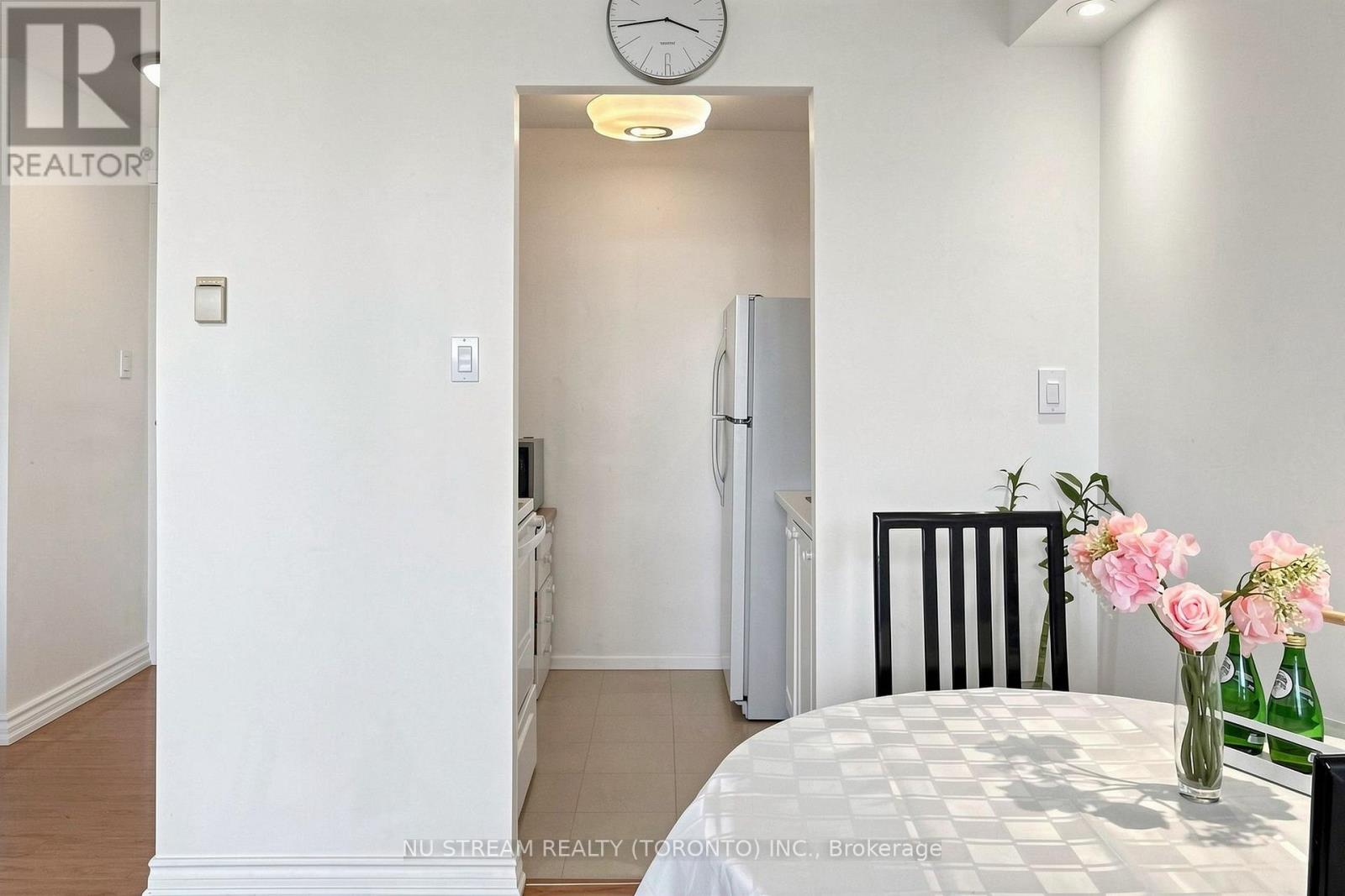 604 - 100 Lotherton Pathway Property Photo 15