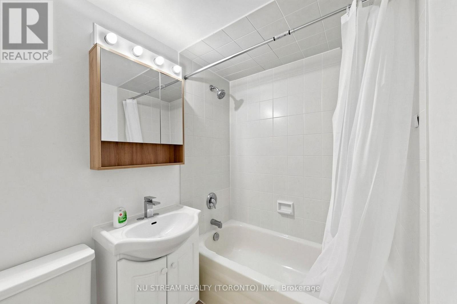 604 - 100 Lotherton Pathway Property Photo 28