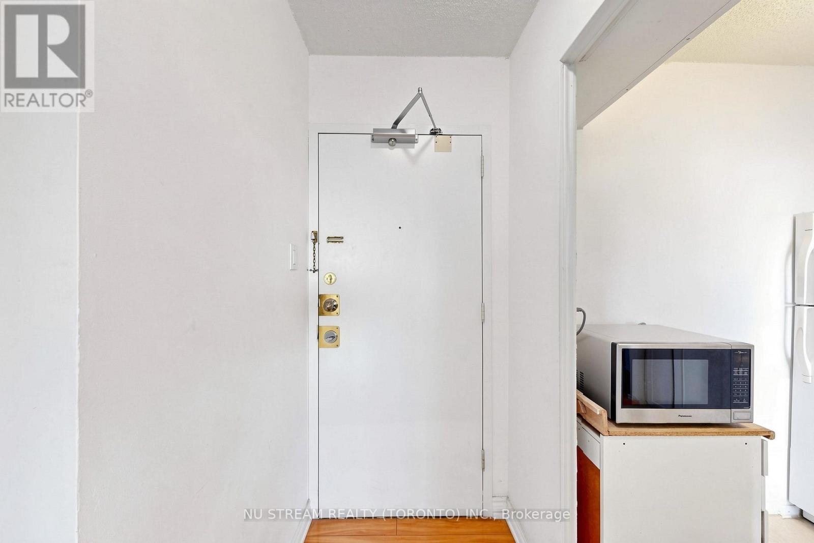 604 - 100 Lotherton Pathway Property Photo 29
