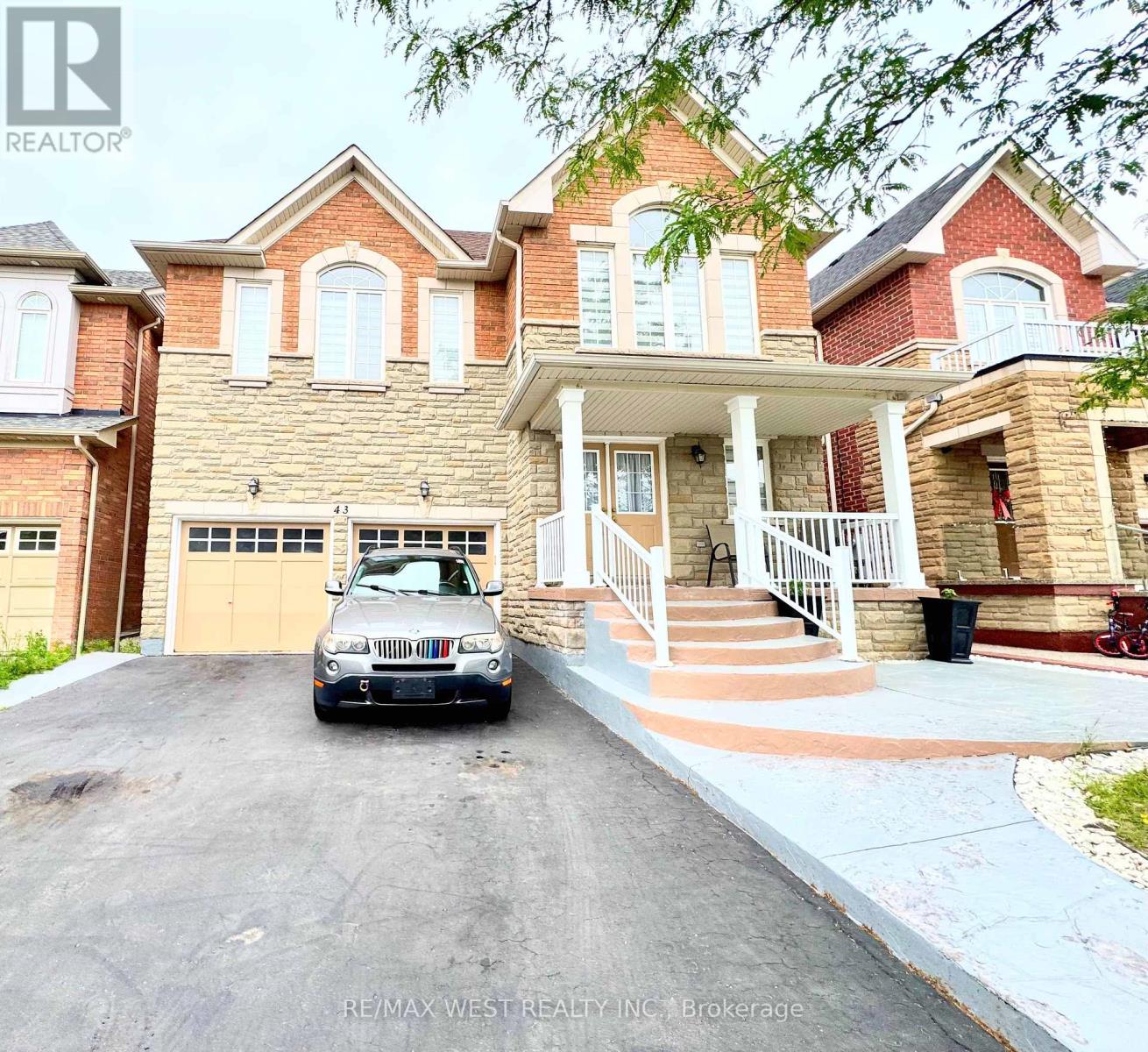 43 Tatra Crescent Property Photo 1