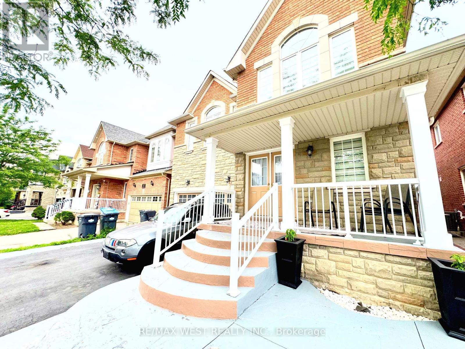43 Tatra Crescent Property Photo 3