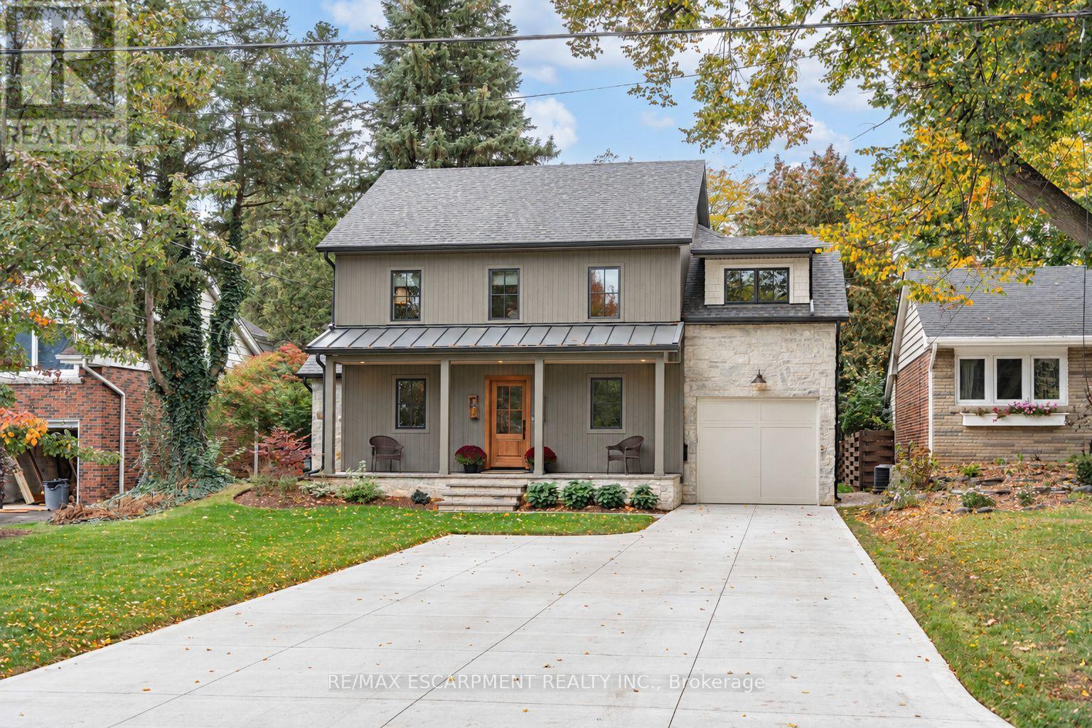 890 Forest Glen Avenue Property Photo 2
