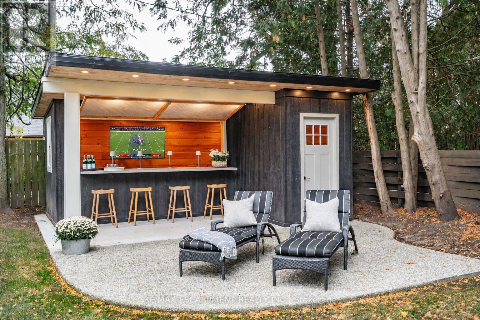 890 Forest Glen Avenue Property Photo 47