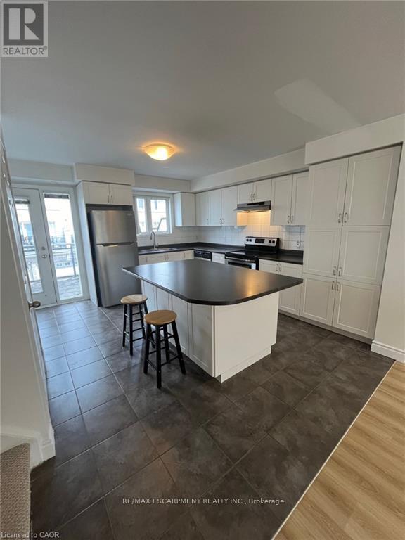 8 - 2891 Rio Court Property Photo 2