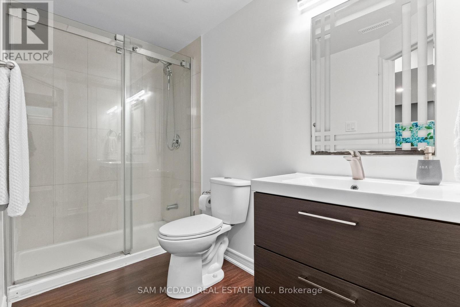 195 Holmes Crescent Property Photo 29