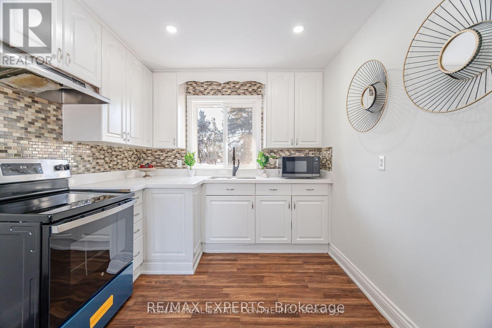35 Edgemont Drive Property Photo 12
