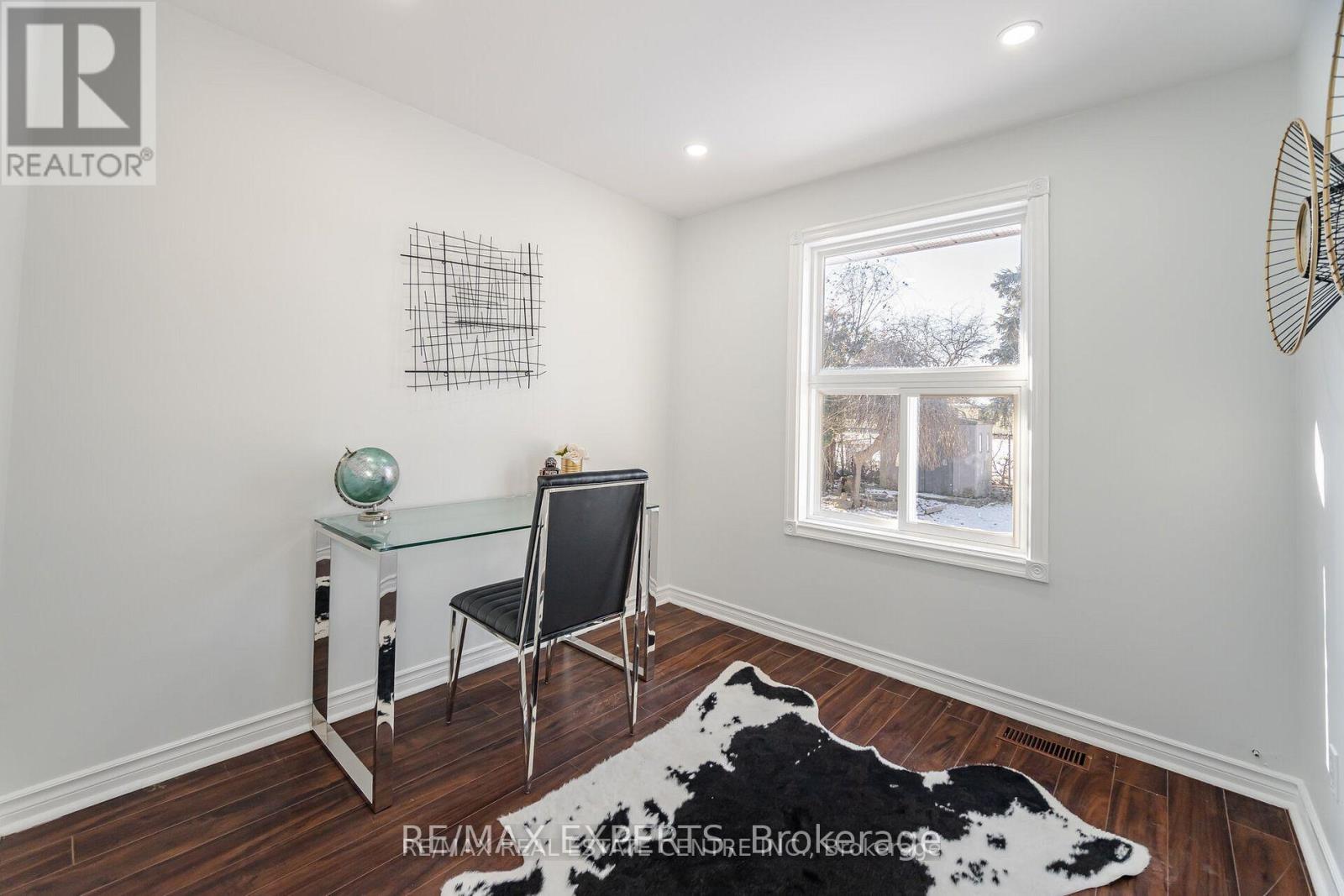 35 Edgemont Drive Property Photo 16