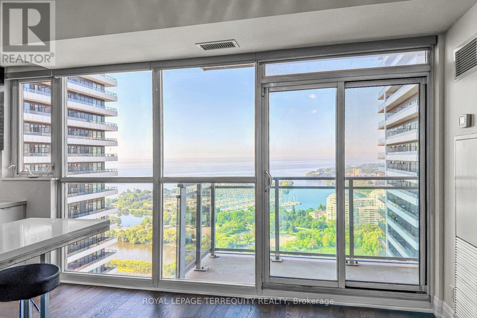 3111 - 33 Shore Breeze Drive Property Photo 6