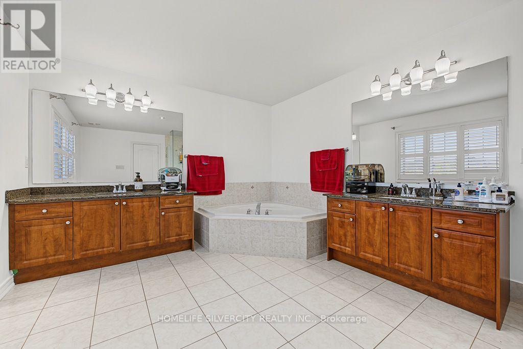 483 Hinchey Crescent Property Photo 36