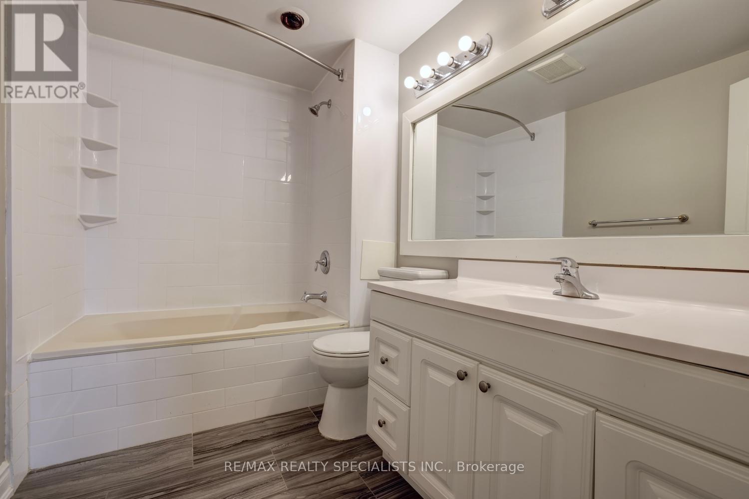2494 Barcella Crescent Property Photo 21