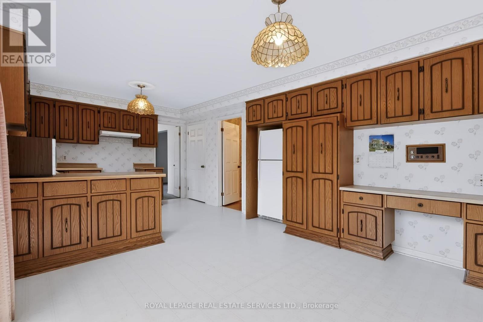 1326 Prince Albert Court Property Photo 13