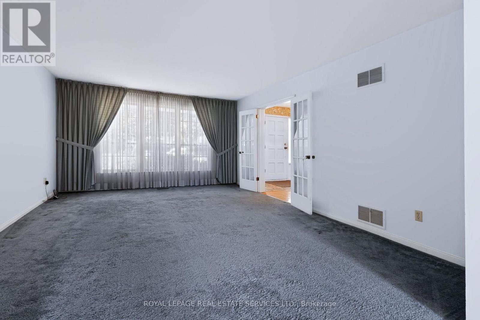 1326 Prince Albert Court Property Photo 18