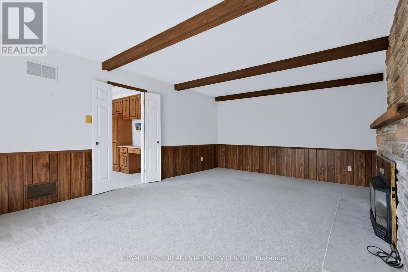 1326 Prince Albert Court Property Photo 21