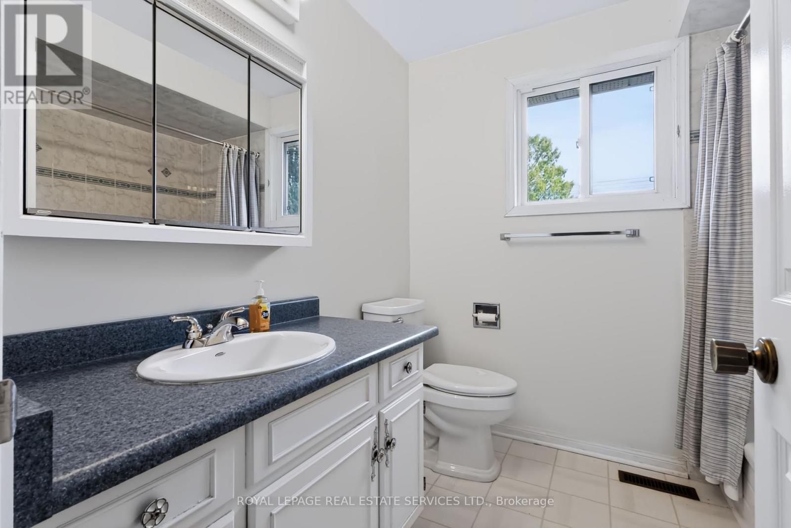 1326 Prince Albert Court Property Photo 31