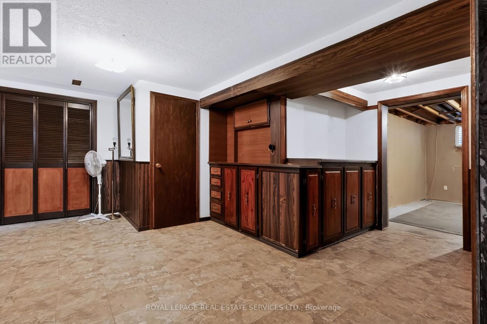 1326 Prince Albert Court Property Photo 36