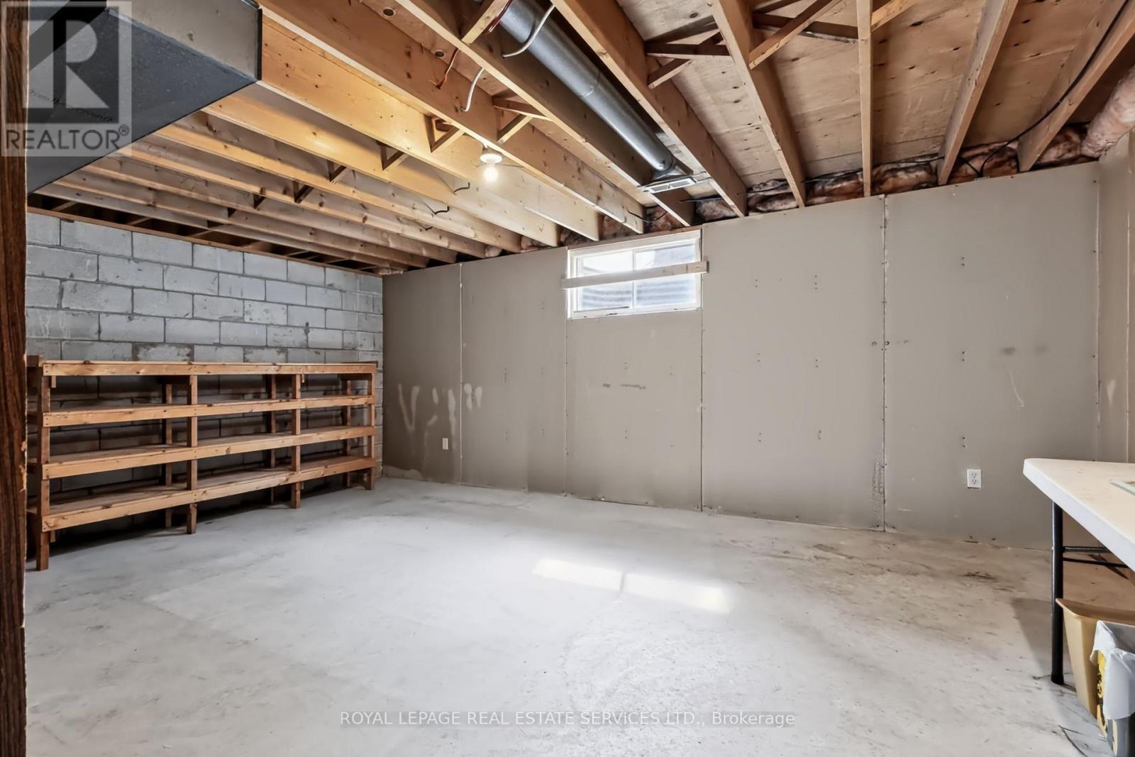 1326 Prince Albert Court Property Photo 39