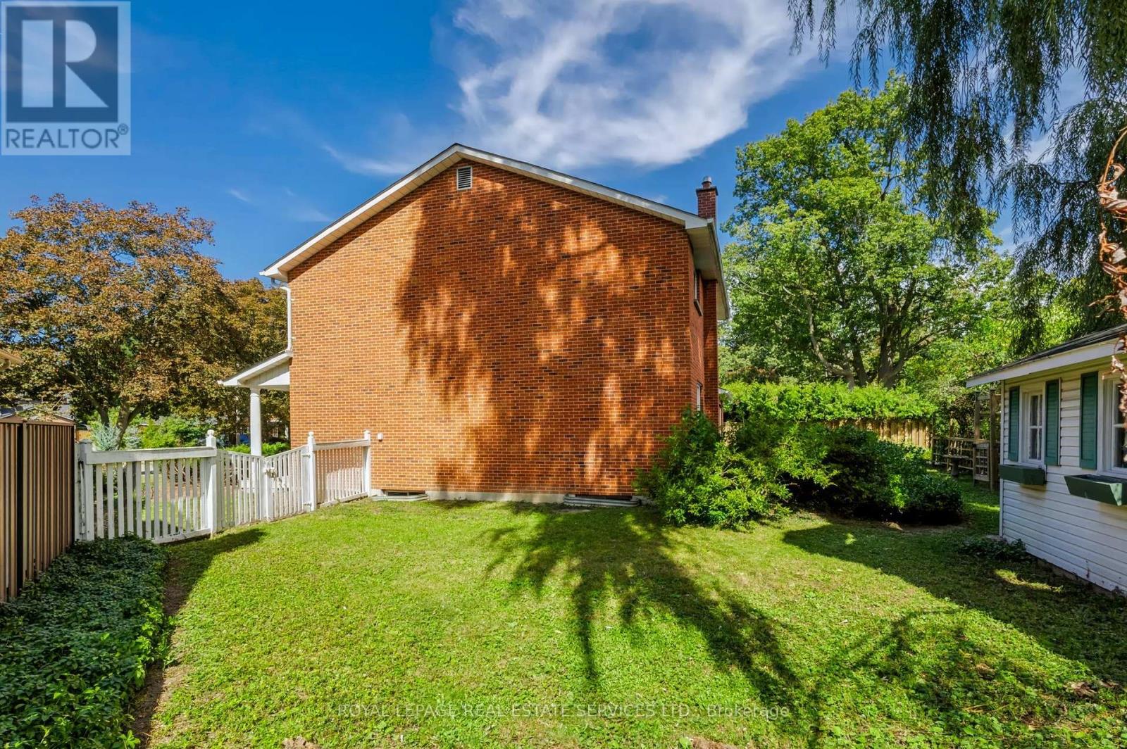 1326 Prince Albert Court Property Photo 44
