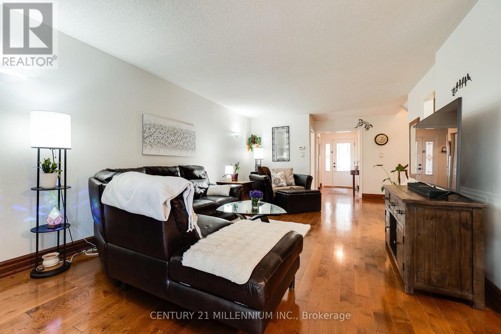 3537 Autumnleaf Crescent Property Photo 9