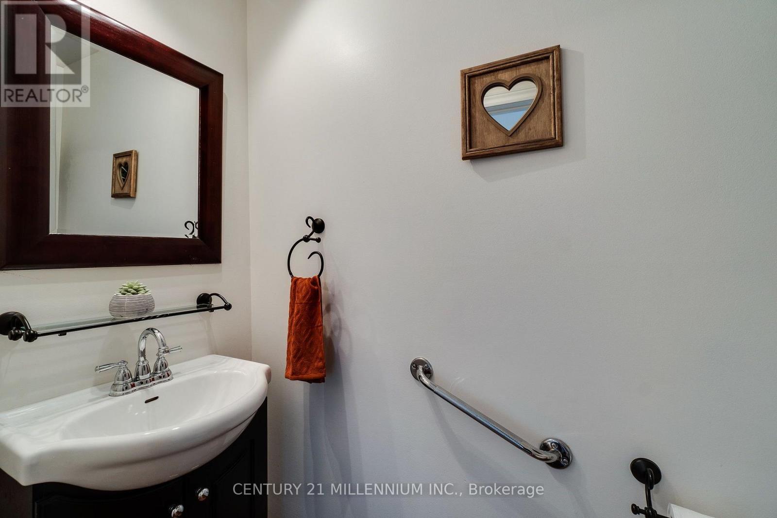 3537 Autumnleaf Crescent Property Photo 24