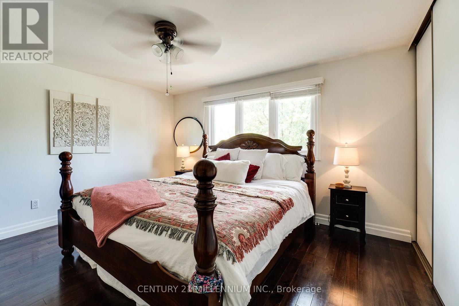 3537 Autumnleaf Crescent Property Photo 27