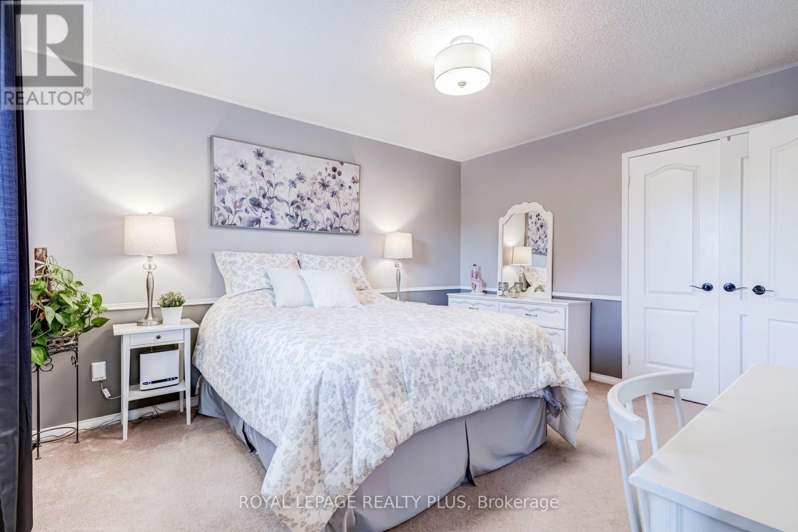 1459 Ravensmoor Crescent Property Photo 30