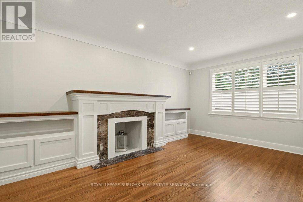 977 Long Drive Property Photo 6