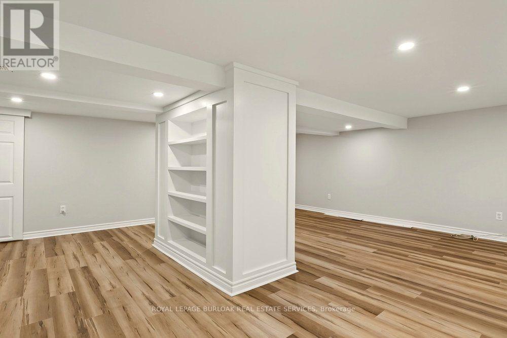 977 Long Drive Property Photo 22