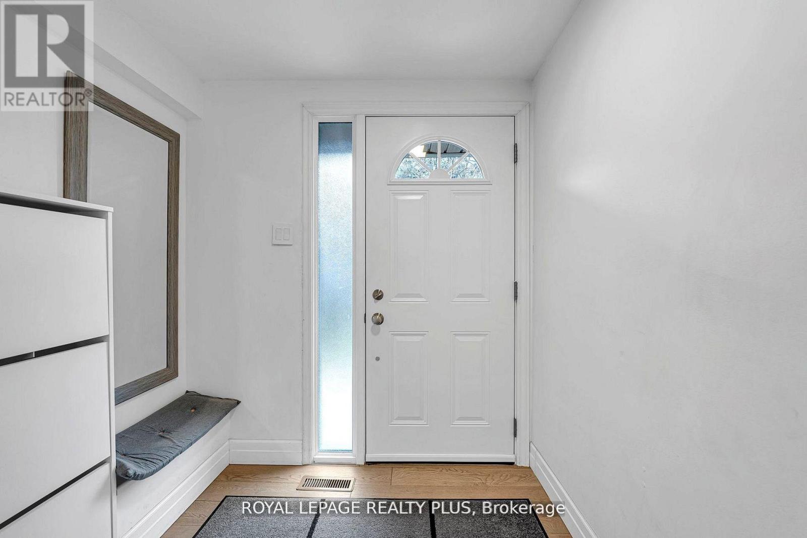 20 - 1755 Rathburn Road E Property Photo 5