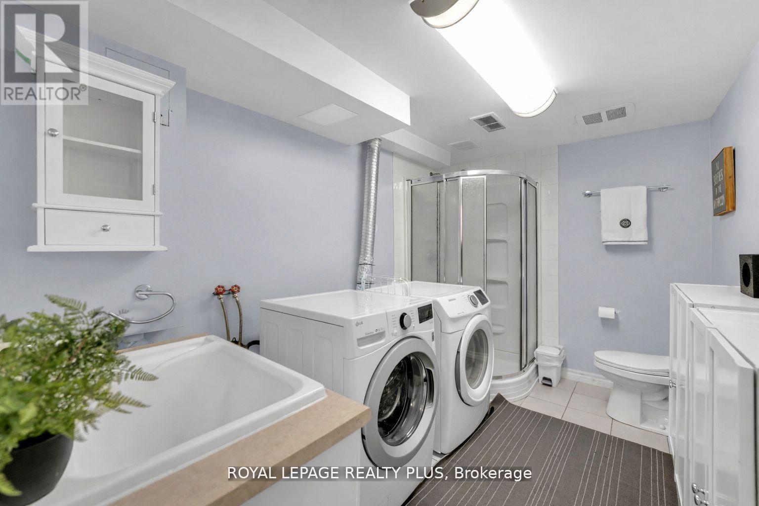 20 - 1755 Rathburn Road E Property Photo 43
