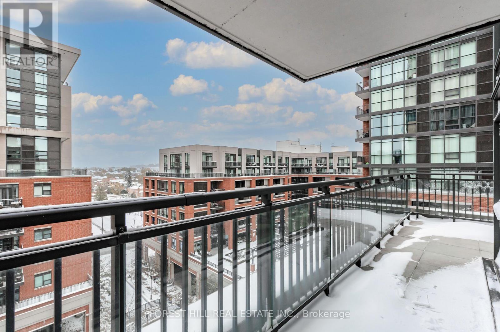 734 - 830 Lawrence Avenue W Property Photo 20