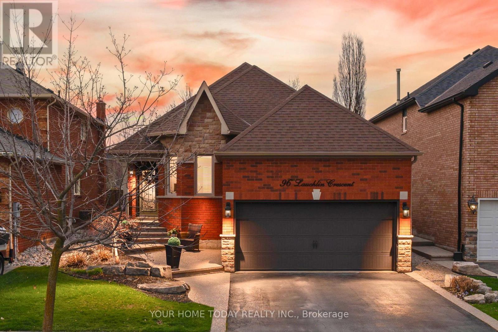 96 Lauchlin Crescent Property Photo 1