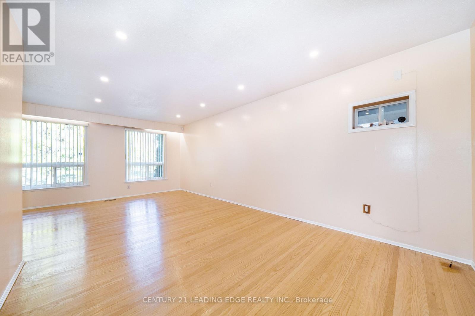 63 Mercury Road Property Photo 4