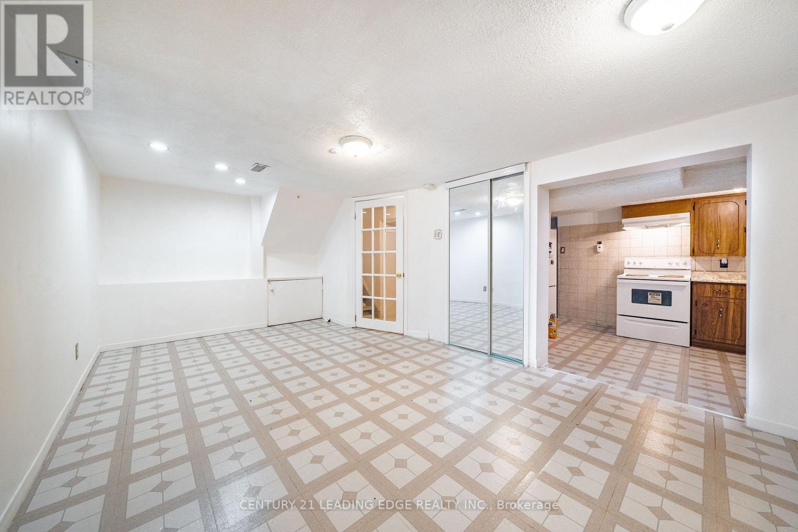 63 Mercury Road Property Photo 29