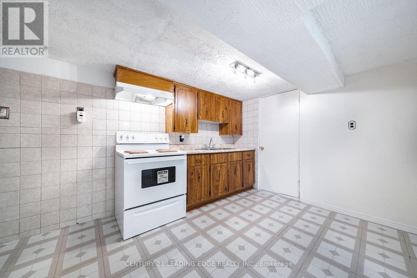 63 Mercury Road Property Photo 31
