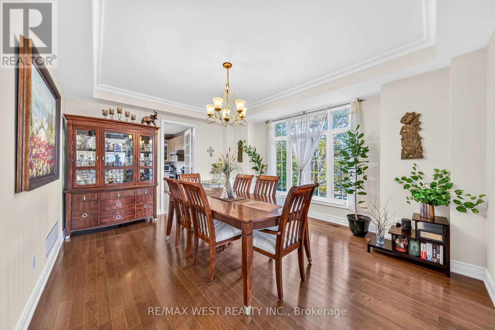 8 Calvados Crescent Property Photo 4