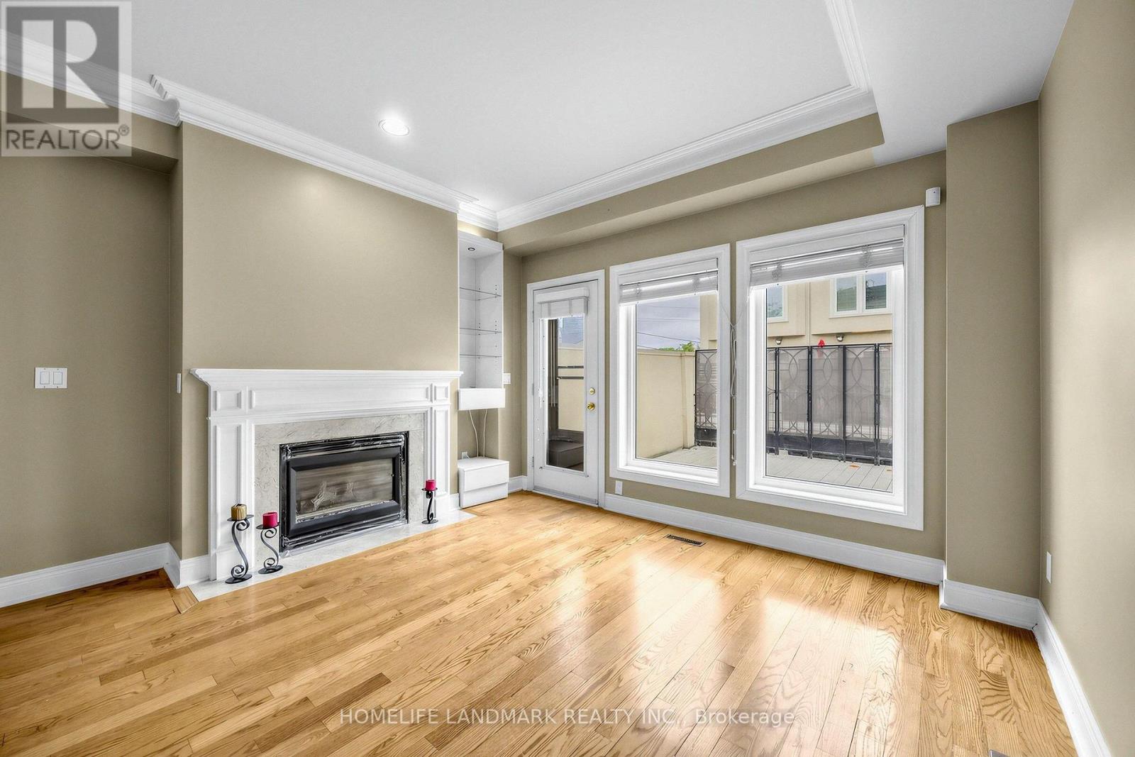 B - 2283 Lake Shore Boulevard W Property Photo 6