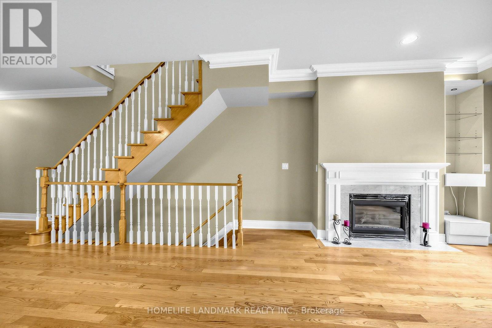 B - 2283 Lake Shore Boulevard W Property Photo 7