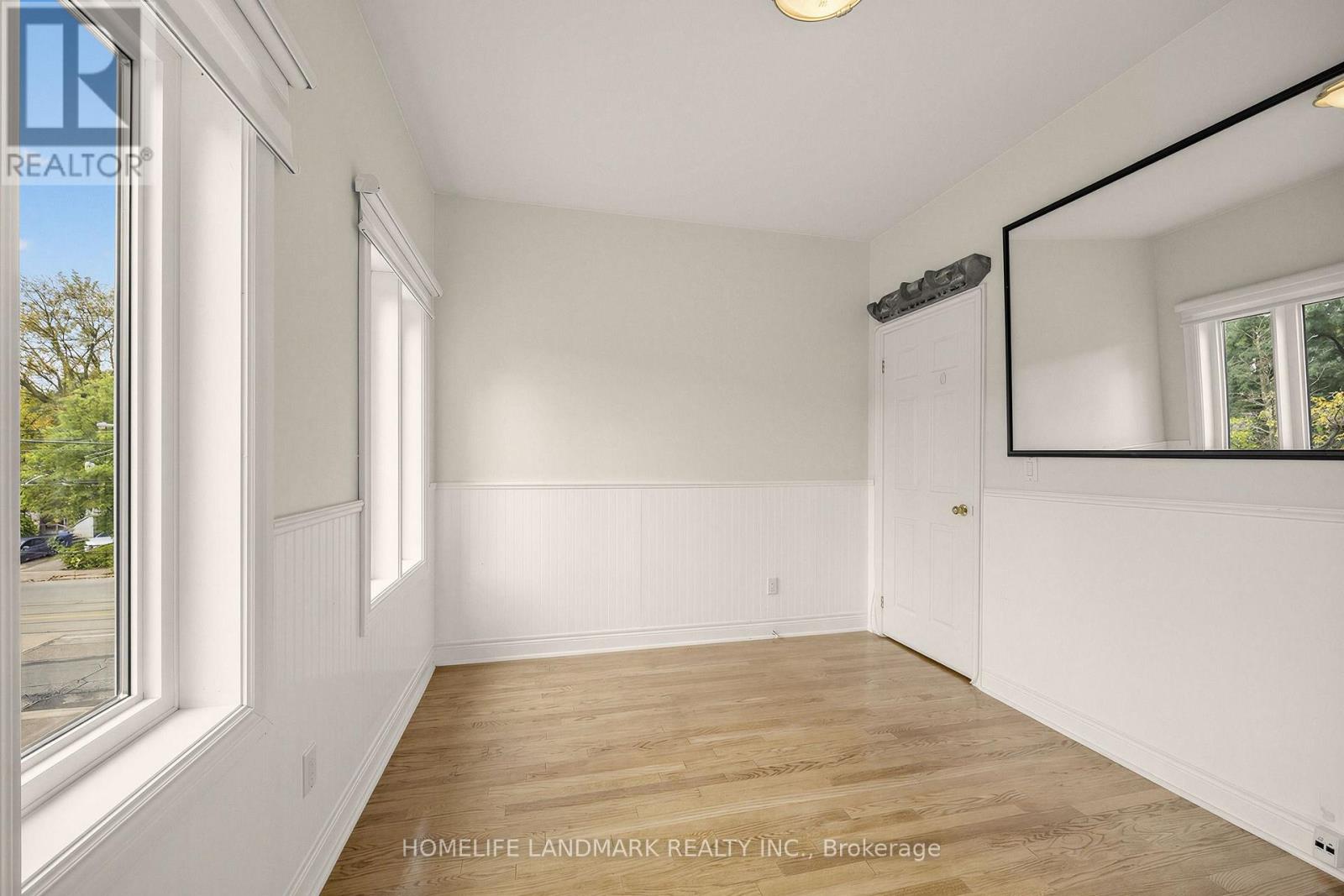B - 2283 Lake Shore Boulevard W Property Photo 19