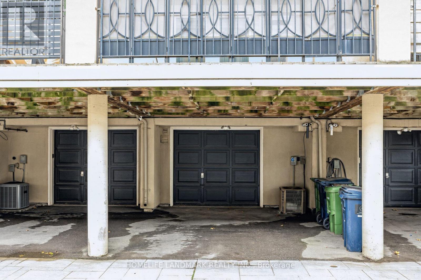 B - 2283 Lake Shore Boulevard W Property Photo 26