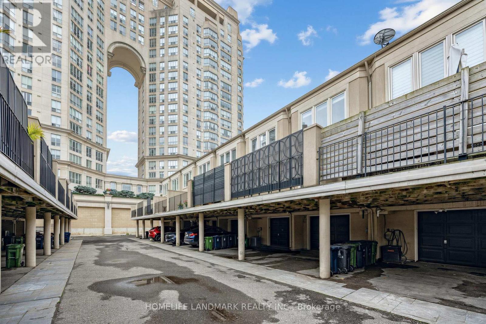 B - 2283 Lake Shore Boulevard W Property Photo 30